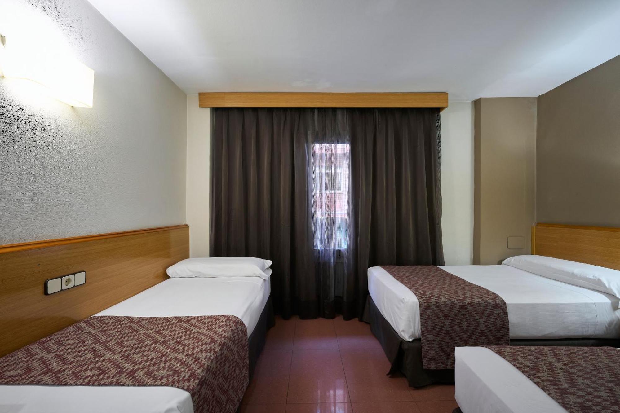 Barcelona Airport To Catalonia Park Güell Hotel catalonia-park-guell-hotel-barcelona.at-hotels.com
